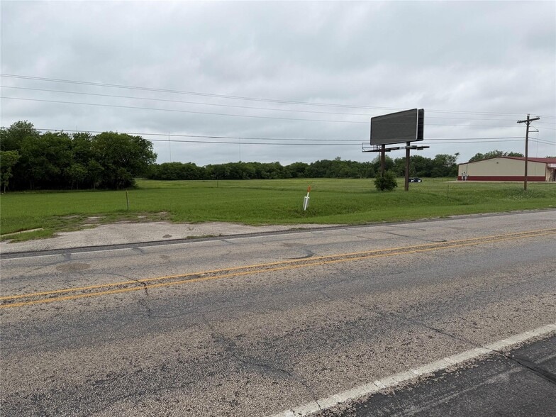 More Photos Of 1520 Weatherford Hwy, Granbury Land For Sale