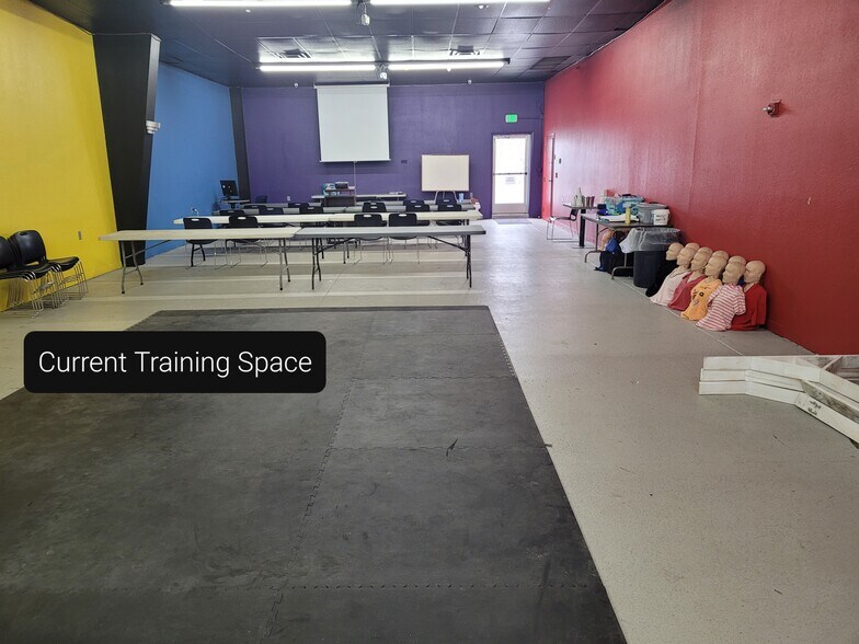 More Photos Of 615 E 3rd St, Kimball Restaurant For Sale