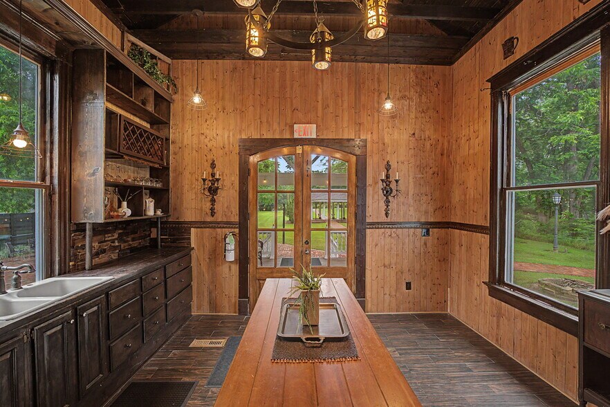 More Photos Of 118 Hwy 309 S, Byhalia Lodge Meeting Hall For Sale