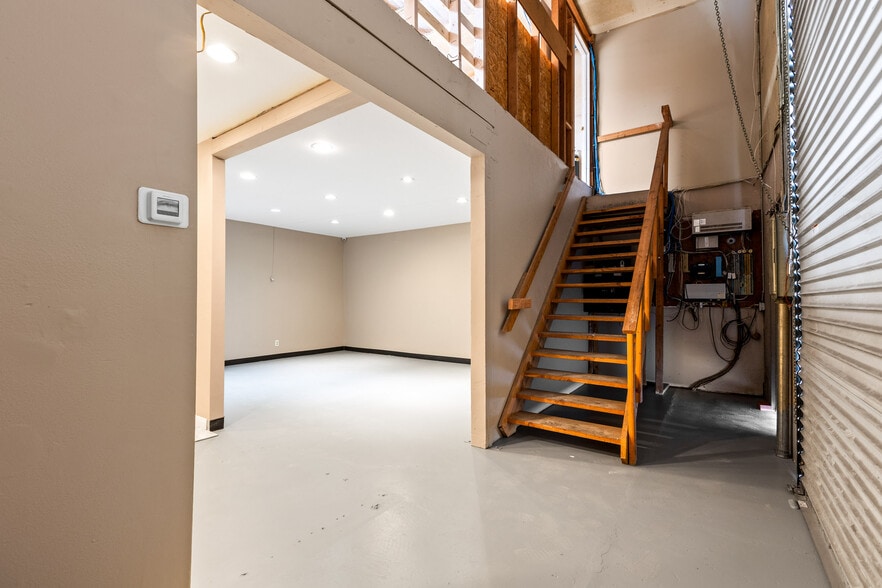 More Photos Of 1240 N Jefferson St, Anaheim Warehouse For Sale