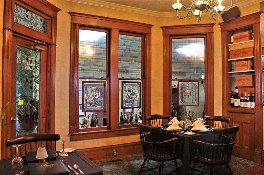 More Photos Of 1208 6th Ave, Huntington Restaurant For Sale