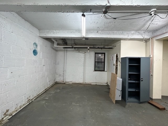 More Photos Of 150 W 21st St, New York Apartments For Lease