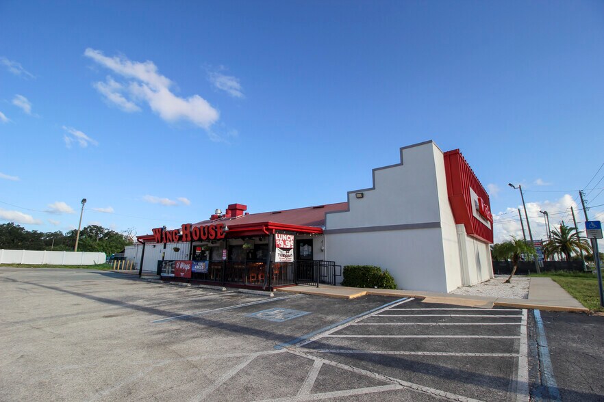 More Photos Of 6515 US Highway 19, New Port Richey Restaurant For Sale