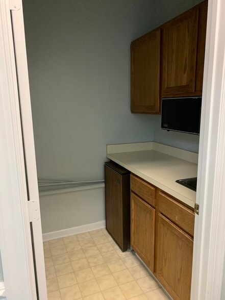 More Photos Of 7419 Knightdale Blvd, Knightdale Office For Lease