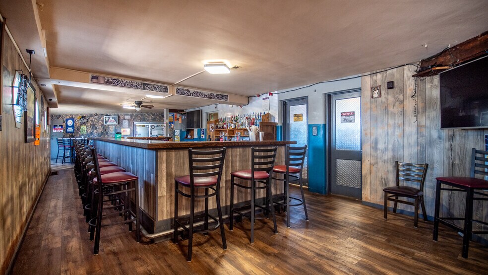 More Photos Of 2862 Route 38, Emlenton Bar For Sale