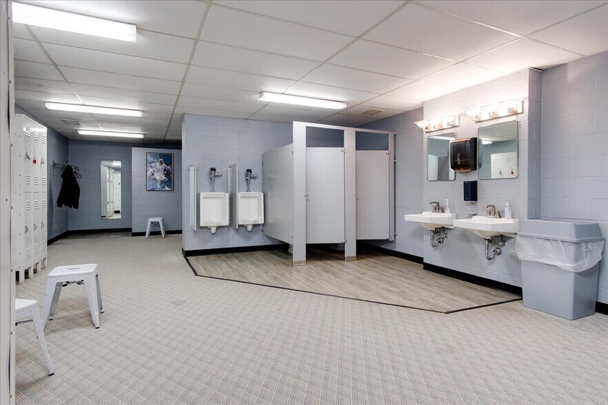 More Photos Of 5216 Renn Rd, Frederick Flex For Sale