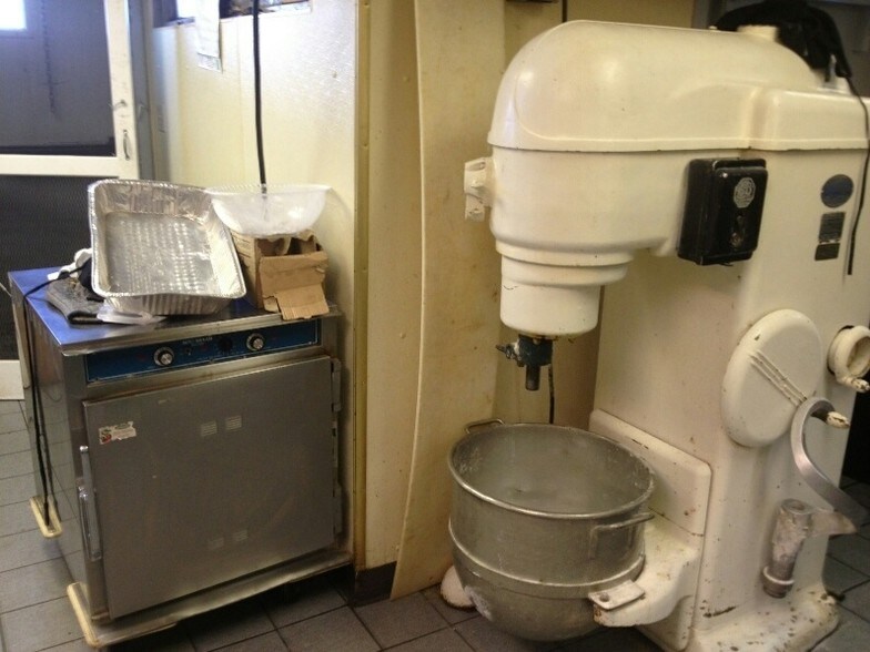 More Photos Of 11419 S Grant Hwy, Marengo Restaurant For Sale