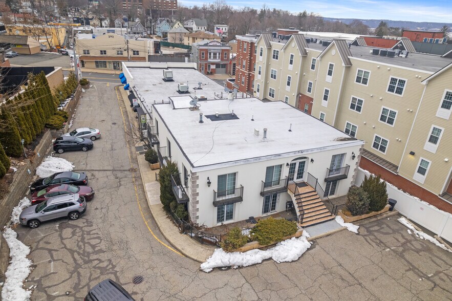 More Photos Of 267 Main St, Nyack General Retail For Sale