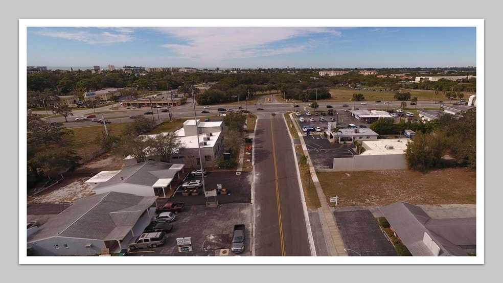 More Photos Of 2080 Constitution Blvd, Sarasota Freestanding For Sale