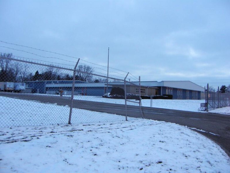 More Photos Of 2112 Industrial Dr, Niles Manufacturing For Sale