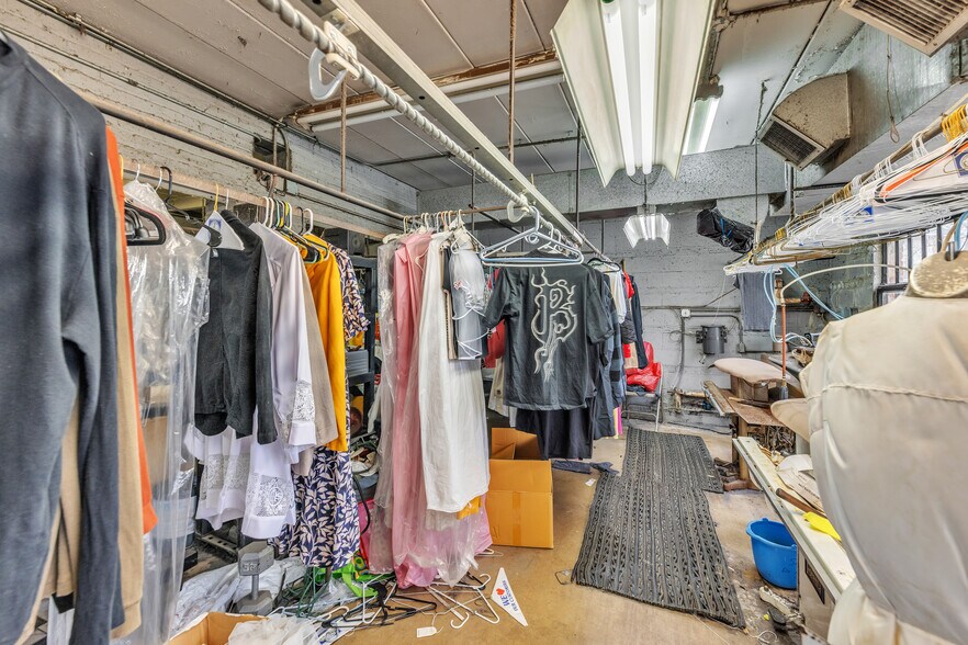 More Photos Of 6915 Stanley Ave, Berwyn Industrial For Sale