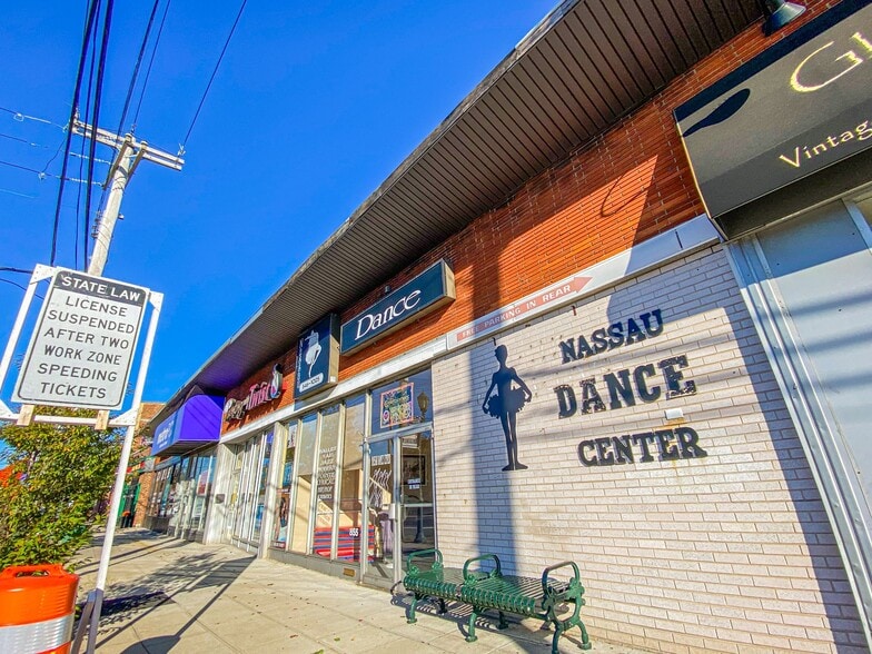 More Photos Of 851 Merrick Rd, Baldwin Storefront For Sale