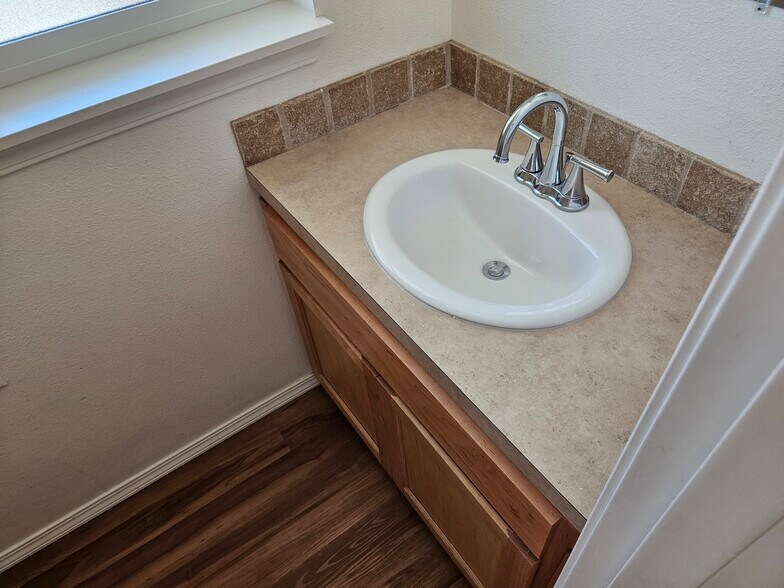 More Photos Of 540 W 3rd Ave, Junction City Apartments For Sale
