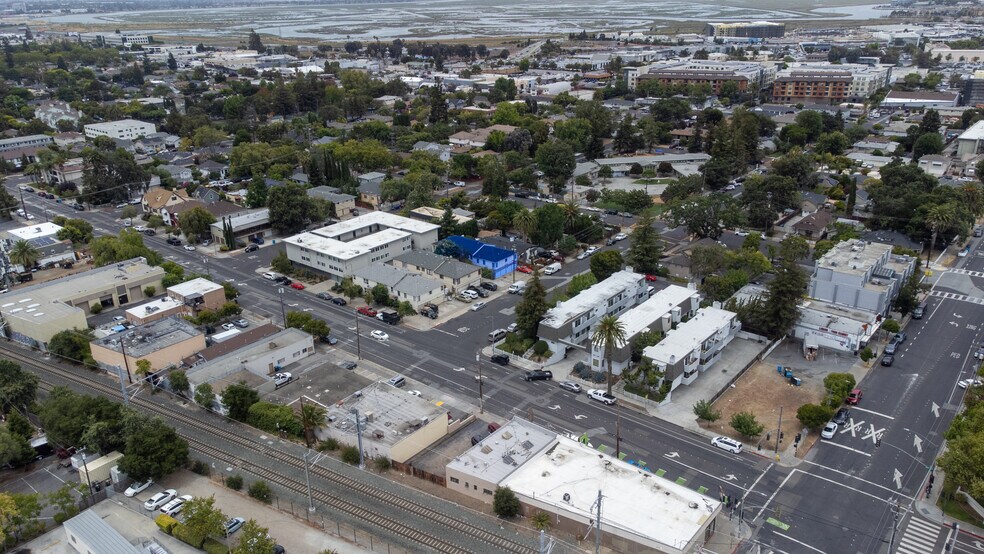 More Photos Of 217 Alden St, Redwood City Apartments For Sale