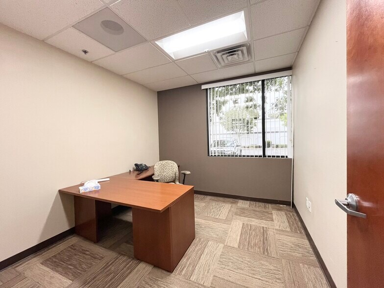 More Photos Of 13405 Folsom Blvd, Folsom Office For Lease