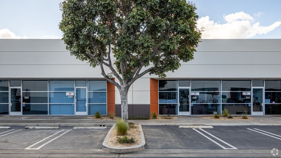 More Photos Of 600 S Grand Ave, Santa Ana Unknown For Lease