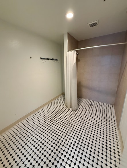 More Photos Of 12942 Galway St, Garden Grove Storefront Retail Office For Lease