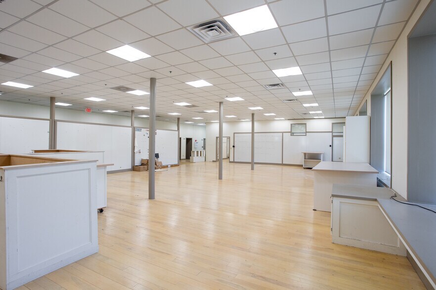 More Photos Of 125 Pecks Rd, Pittsfield Warehouse For Sale