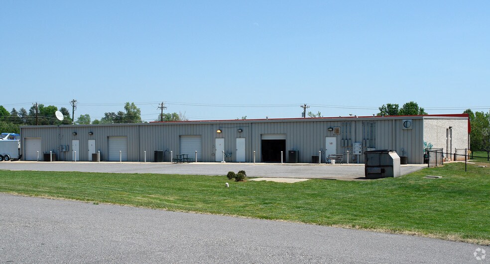 More Photos Of 136 Stutts Rd, Mooresville Freestanding For Lease