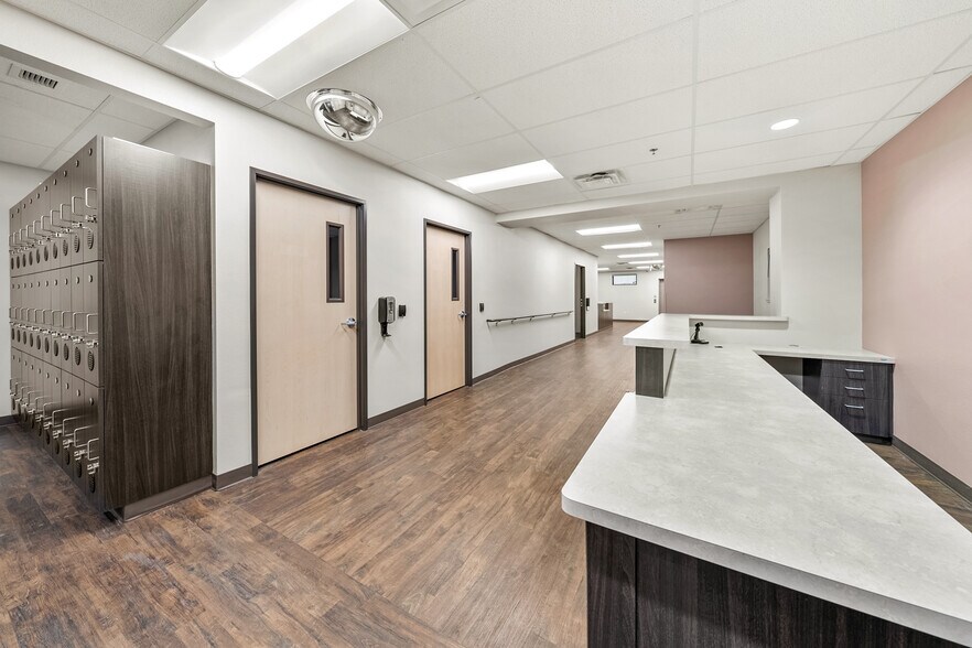 More Photos Of 2166 NW Vine St, Grants Pass Medical For Sale