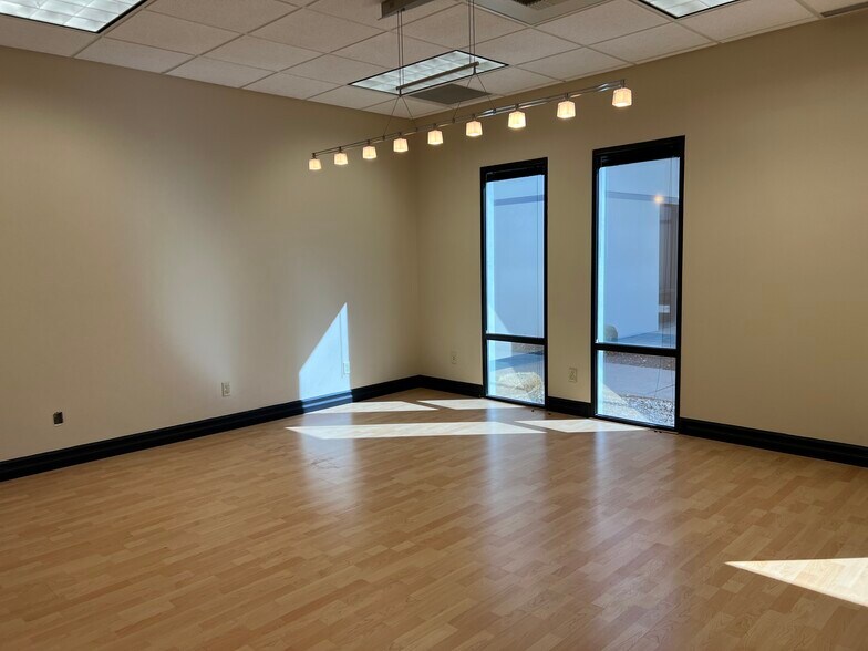 More Photos Of 415 N Roosevelt St, Kennewick Office For Lease