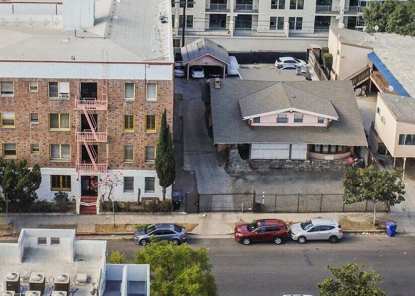 Primary Photo Of 863 S St Andrews Pl, Los Angeles Apartments For Sale