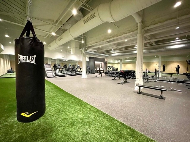 More Photos Of 1315 N North Branch St, Chicago Office For Lease