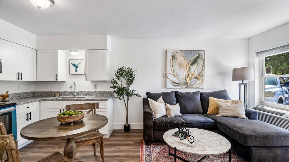 More Photos Of 2001 Carl Rd, Irving Apartments For Sale