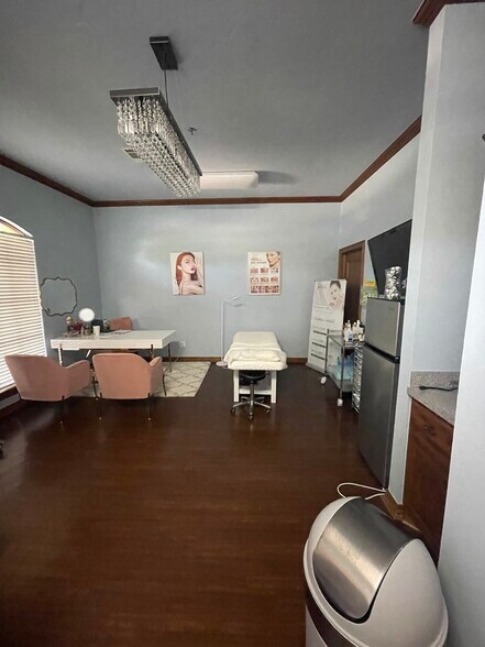 More Photos Of 1265 E 33rd St, Edmond Medical For Lease