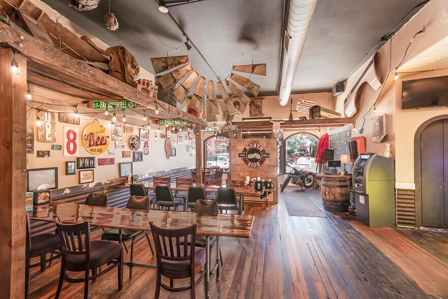 More Photos Of 1607-1609 10th St, Monroe General Retail For Sale