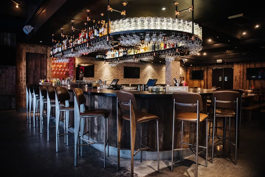 More Photos Of 510 W 42nd St, New York Hotel For Sale