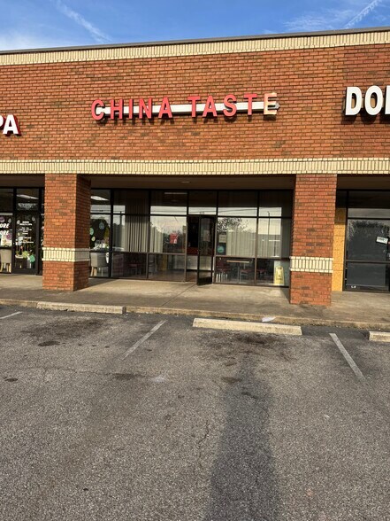 More Photos Of 1890 Berryhill, Cordova Unknown For Lease