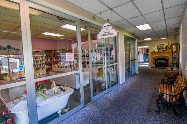 More Photos Of 709 Beechurst Ave, Morgantown General Retail For Lease
