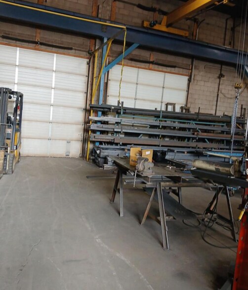 More Photos Of 8 Automatic Rd, Brampton Light Distribution For Sale