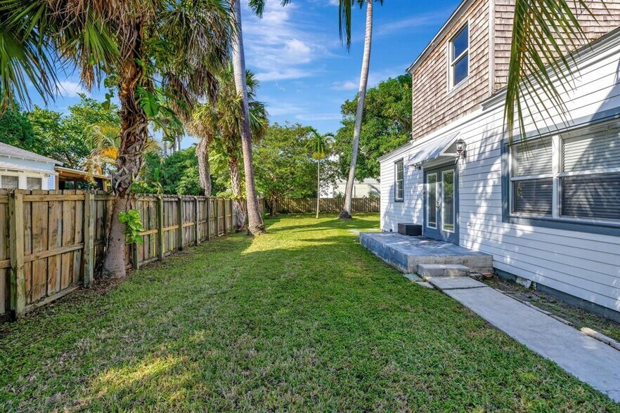 More Photos Of 901 W Las Olas Blvd, Fort Lauderdale Specialty For Sale