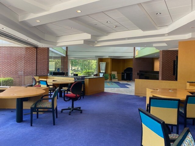 More Photos Of 81 W Ramapo Rd, Garnerville Freestanding For Sale