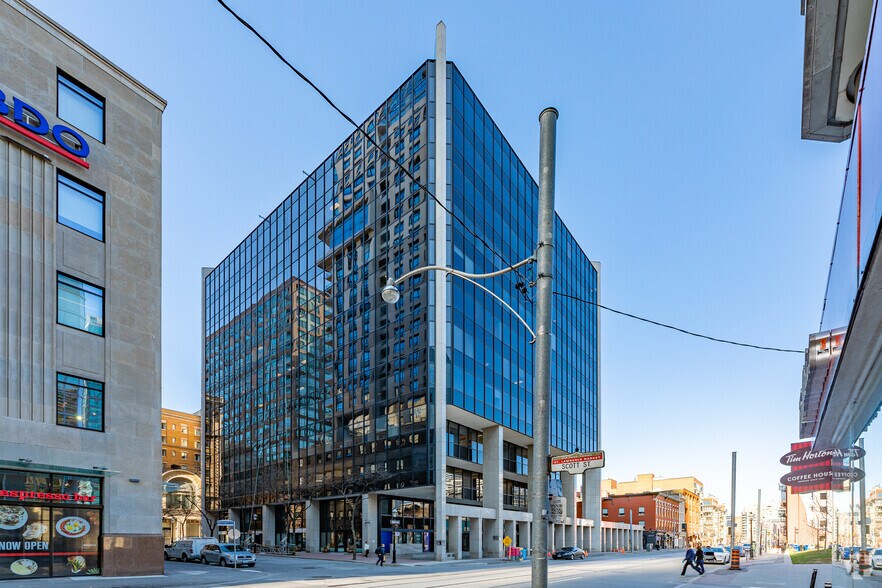 More Photos Of 26-32 Wellington St E, Toronto Coworking Space