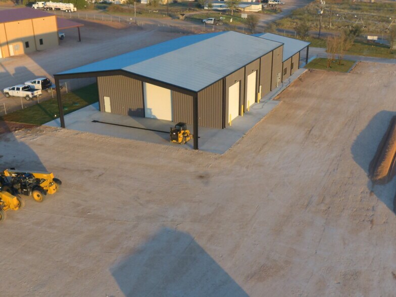 More Photos Of 4516 County Rd 130, Midland Warehouse For Sale