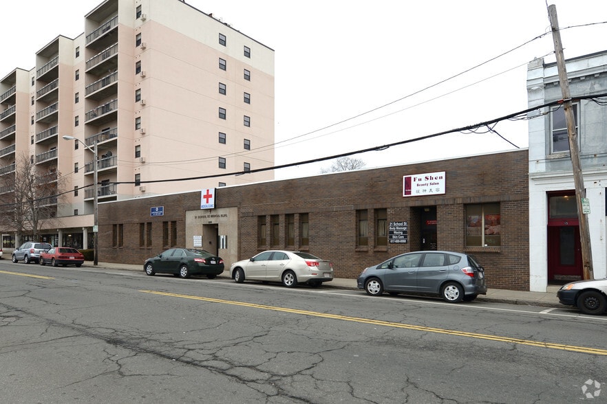 More Photos Of 15-21 School St, Quincy Medical For Lease