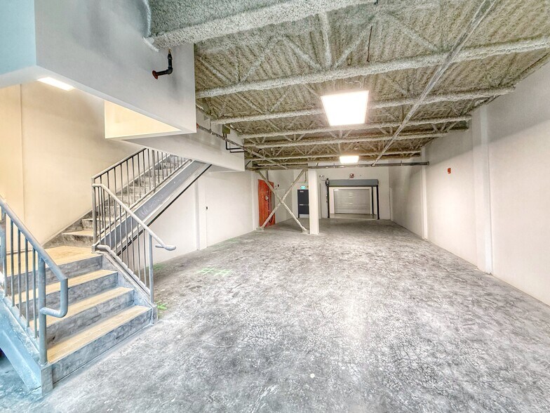 More Photos Of 4888 Vanguard Rd, Richmond Warehouse For Sale