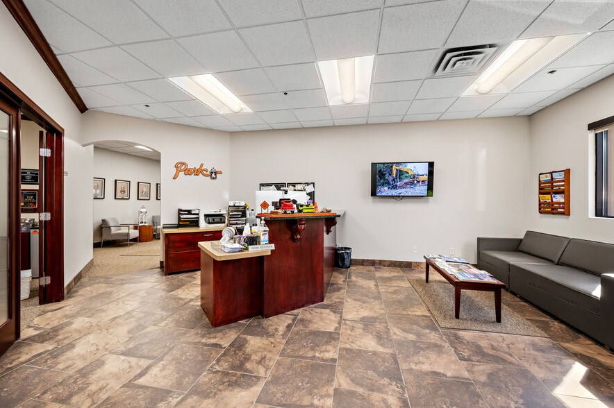 More Photos Of 1481 81st Ave NE, Spring Lake Park Office For Sale