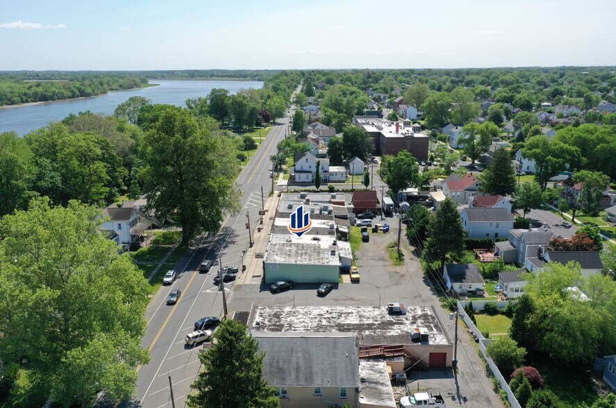 More Photos Of 320 W Front St, Florence Storefront For Sale