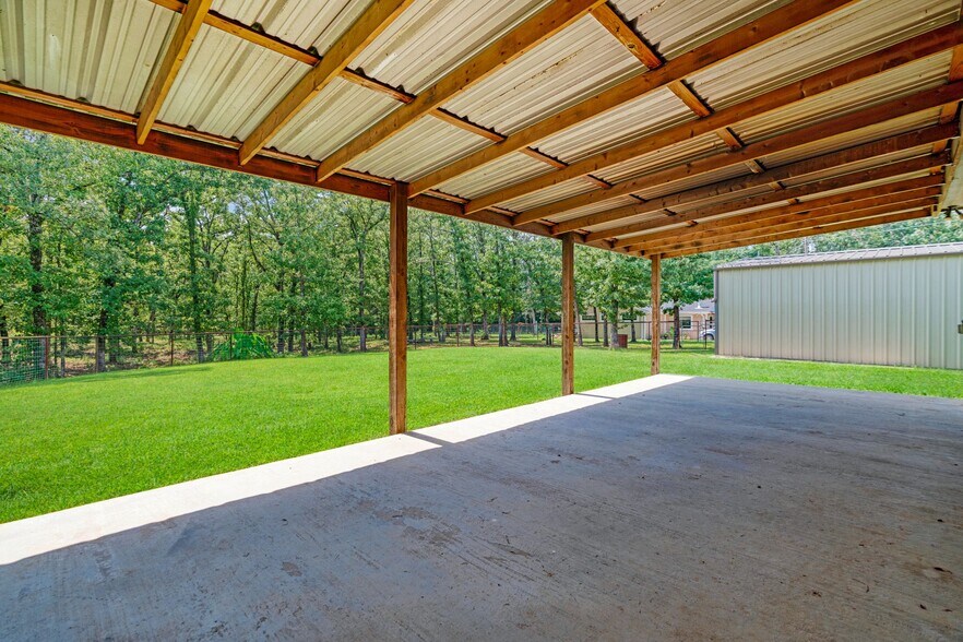 More Photos Of 821 County Road 43830, Paris Multifamily For Sale