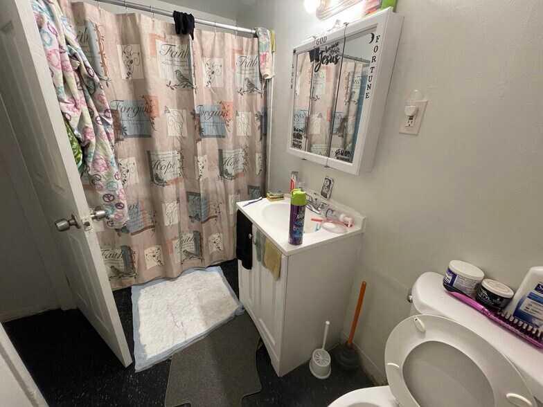 More Photos Of 714 Sycamore St, Camden Apartments For Sale