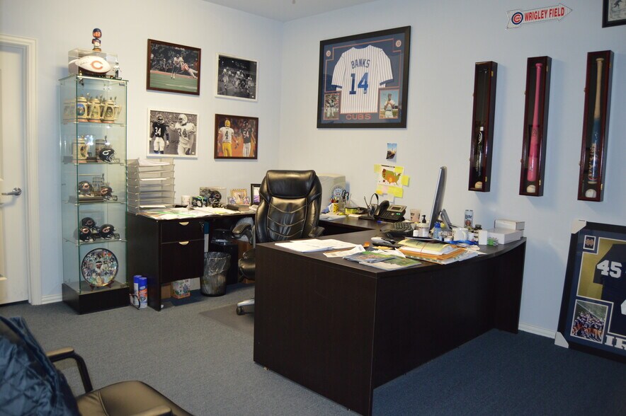 More Photos Of 124 Rose Ln, Frisco Warehouse For Sale