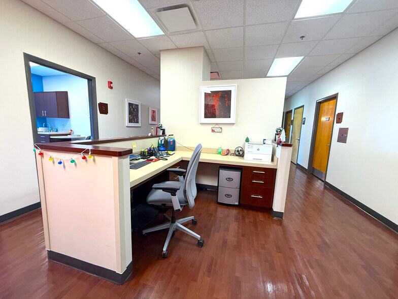 More Photos Of 1879 Nightingale Ln, Tavares Medical For Lease