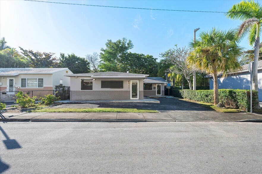 More Photos Of 2482 Secoffee Ter, Coconut Grove Medical For Lease