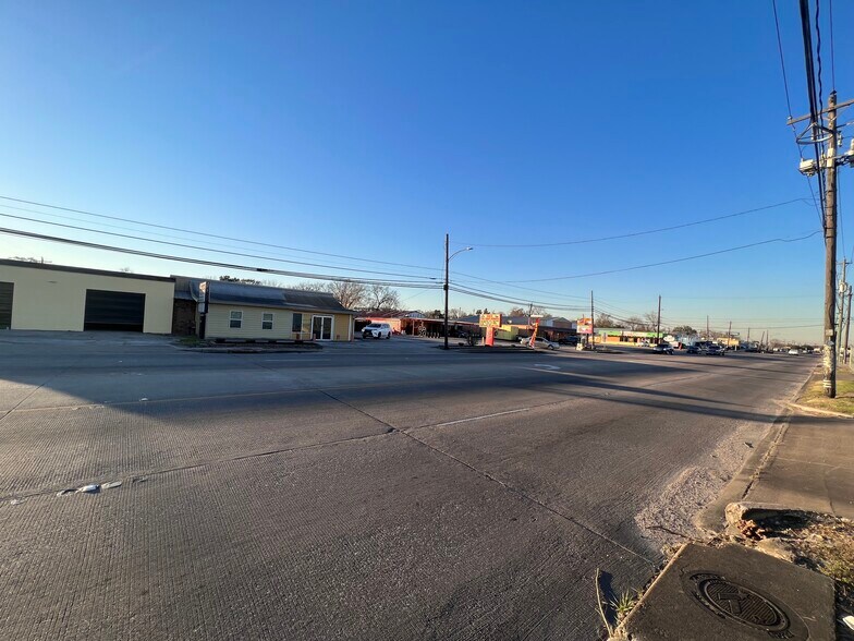 More Photos Of 1811 Shaver, Pasadena Land For Sale