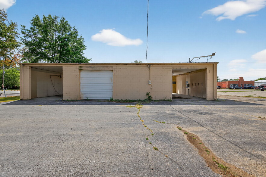 More Photos Of 115 E Booneslick Rd, Jonesburg Carwash For Sale