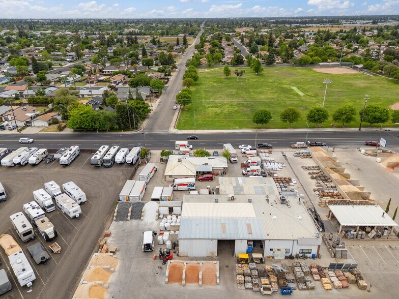 More Photos Of 25 Sunnyside Ave, Clovis Freestanding For Sale